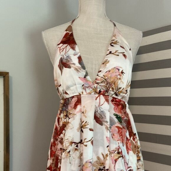 Hello Molly White Floral Mermaid Hotel Deep Plunge Backless Maxi Dress Sz 2 NWT - Picture 2 of 11